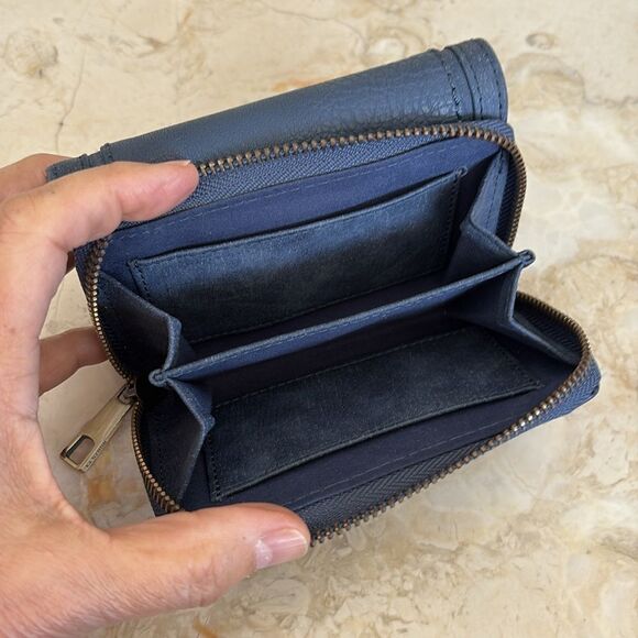 Roots 73 RFID Vegan Leather Compact Tri-Fold Wallet - Picture 12 of 15